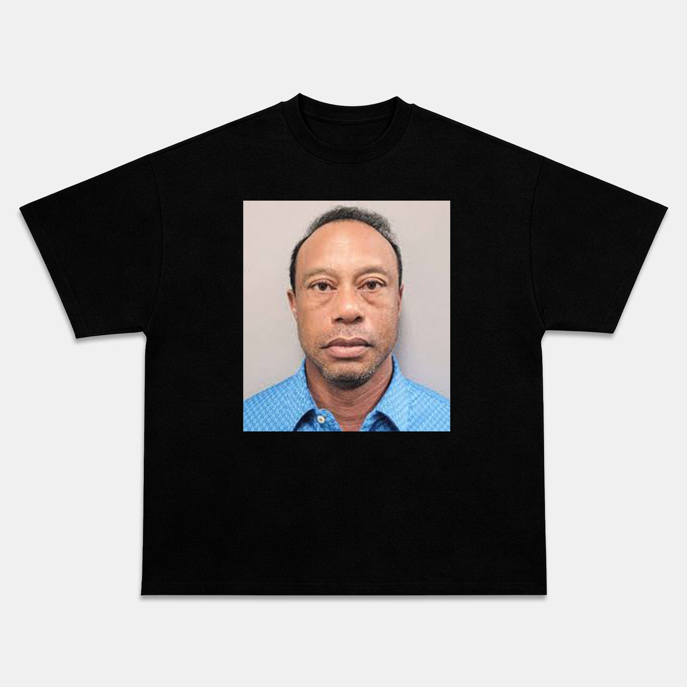 Tiger Woods 'Red Sunday' Fist Pump Vintage Golf Graphic Tee — product image 1