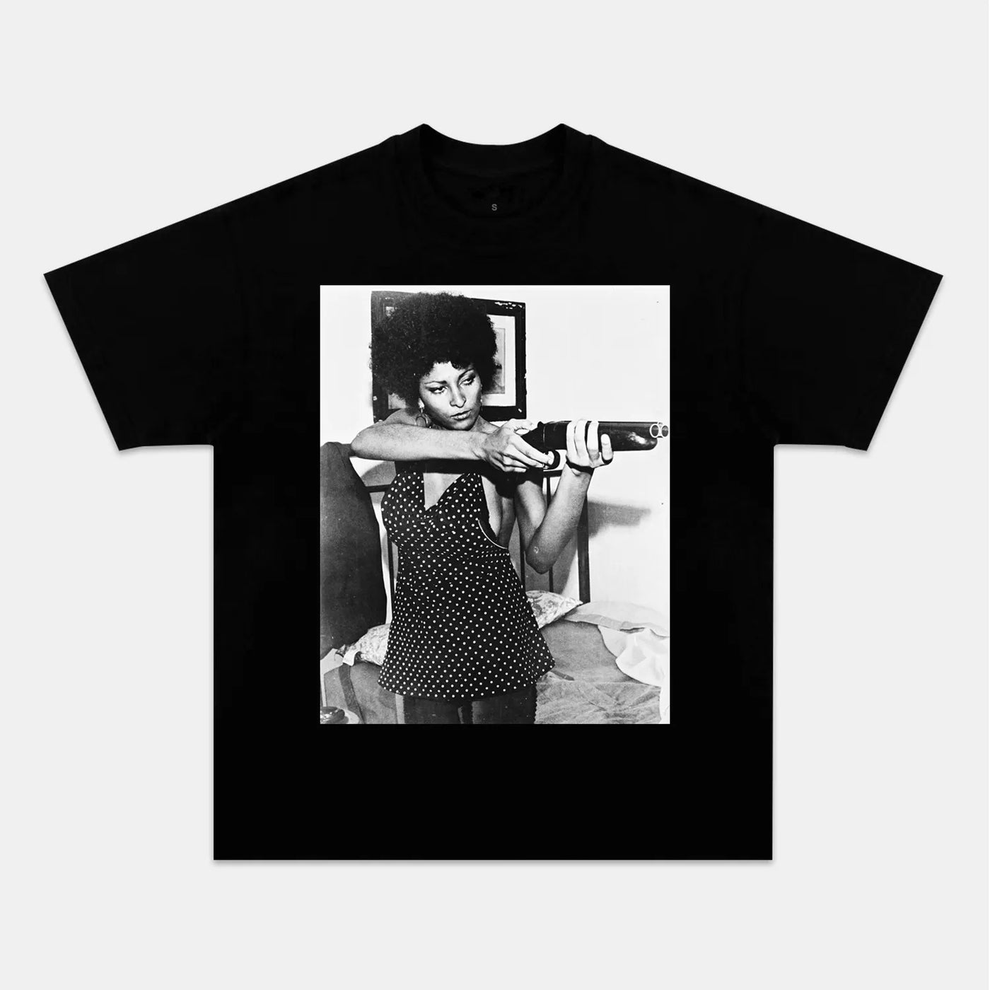 Coffy 1973 'Soul Queen' Pam Grier Action Graphic Tee — product image 4