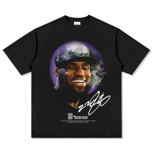 LeBron James Tee NBA – Smiling Portrait Purple Halo